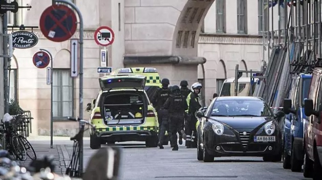 Tanska ammuskelu oikeustalolla.jpg