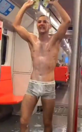Kuvakaappaus videolta, joka voisi olla "metro on meille kaikille".