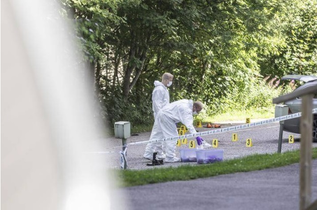 Poliisi aloitti tapahtuma-alueen teknisen tutkinnan aamulla. Kuva Annika Pitkänen /ess.fi