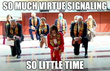 Nancy kulttuurinomimisvaatteissaan.jpg