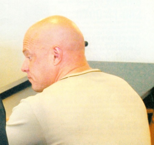 Teijo Kääriäinen. Kertomansa mukana hän oli eronnut Cannonballista vuonna 2000. Kuva Alibi 3/05.