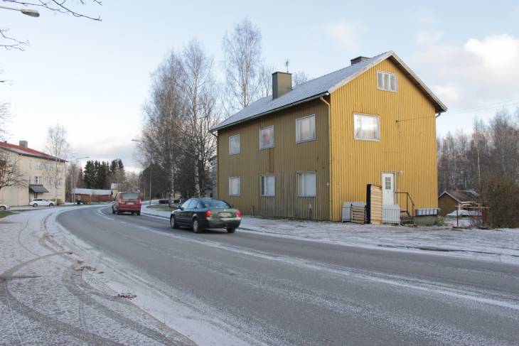Aamulehdessä ollut kuva. Syksyllä kaikki on toisin.