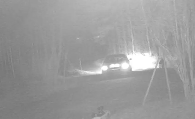 Murhasta syytetty aviopari tallentui omaan riistakameraansa, kun he lähtivät tapaamaan uhriaan. KUVA: POLIISI.