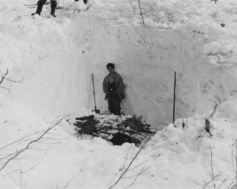 Dyatlov-pass-map-landmarks-den.jpg