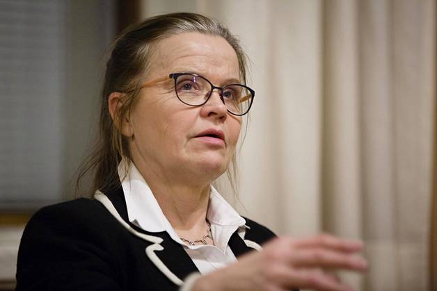 Sisäministeriön kansliapäällikön Päivi Nergin mukaan monet pienet kunnat ovat tehneet hienoa työtä kotouttaessaan turvapaikanhakijoina maahan tulleita. (KUVA: JUHANI NIIRANEN / HS)