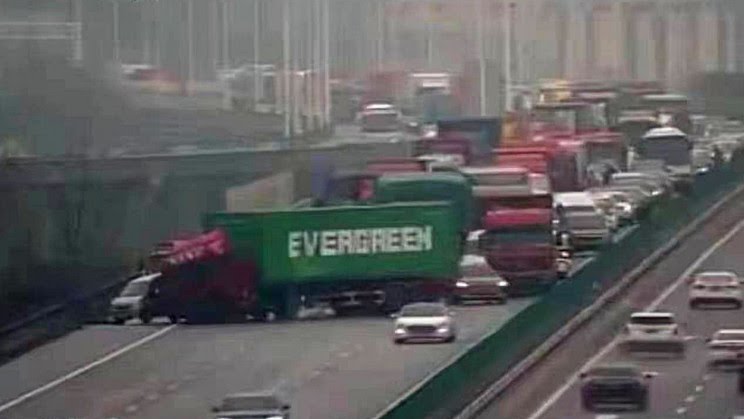 evergreen-truck-hiway_resize_md.jpg