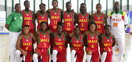 Malilainen naisten koripallojoukkue.jpg