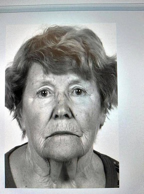 Kuvan nainen katosi Kuusankoskella tiistaina. POLIISI
