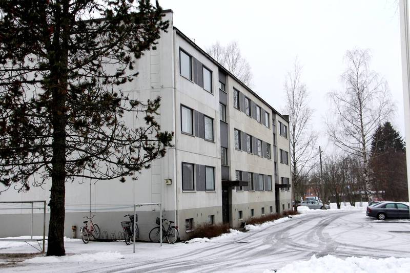 Miehen ruumis löydettiin tästä kerrostalosta Kankaanpään Paasikivenkadulta.<br /><br />Miehen ruumis löydettiin tästä kerrostalosta Kankaanpään Paasikivenkadulta.