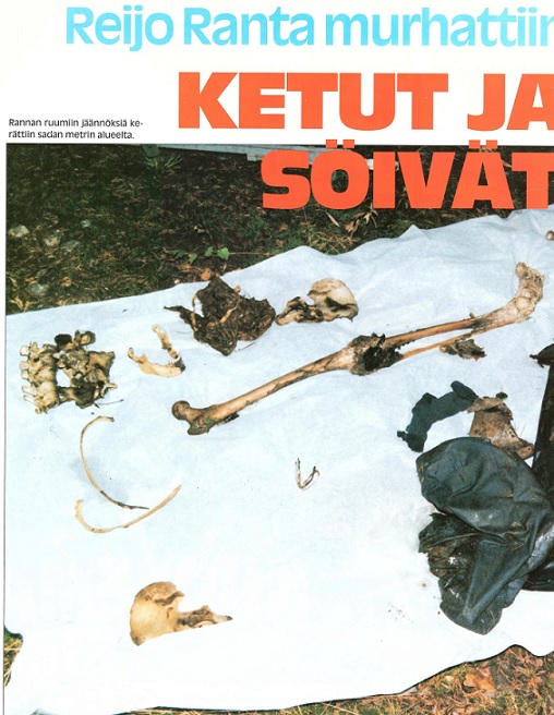 Rannan ruumiin jäännöksiä kerättiin sadan metrin alueelta. Kuva Poliisi, teksti Alibi 7/1993.