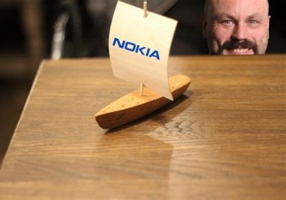 Menestystuote ja mies sen takana.jpeg