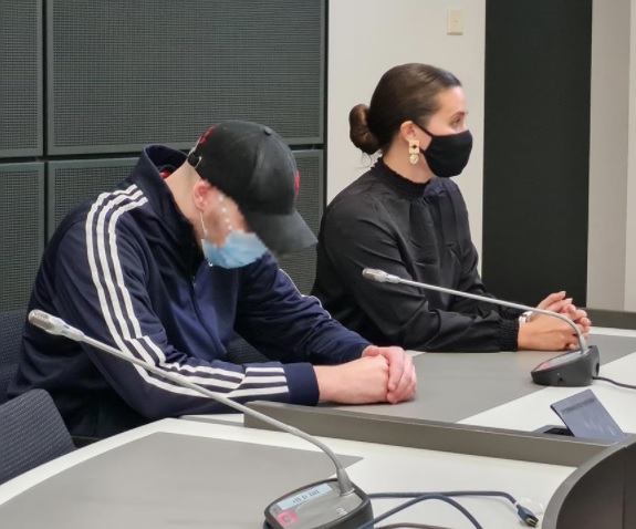 Turun Nummessa tapahtuneen veriteon oikeuskäsittely alkoi Varsinais-Suomen käräjäoikeudessa. Noin 30-vuotiasta miestä syytetään muun muassa murhasta ja murhan yrityksestä. Kuva Hanne Yli-Parkas.