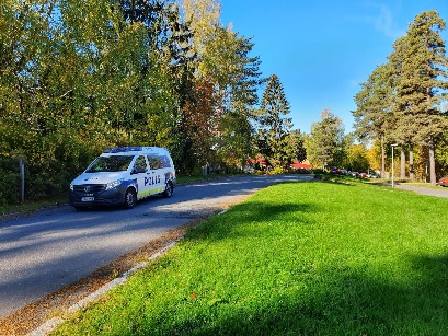 Poliisi partioi paikalla sunnuntainakin. KUVA: JUHA VELI JOKINEN