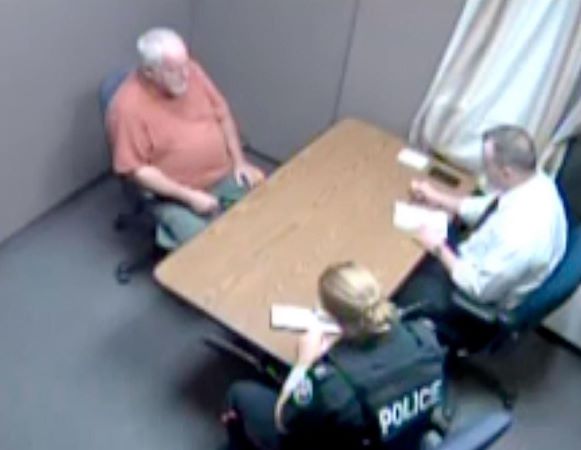 Sarjamurhaaja McArthur ja poliisit