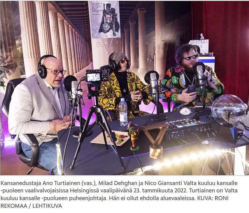 Valta Kuuluu Kremlille pellet.JPG