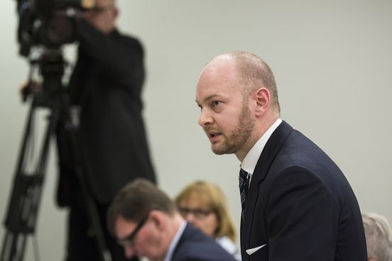 Kansanedustaja Jani Mäkelän (ps.) tekemään kirjalliseen kysymykseen vastaa kulttuuriministeriksi nouseva puoluetoveri Sampo Terho (kuvassa).jpg