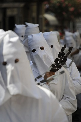 religion-procession-flying-guardia-sanframondi.jpg