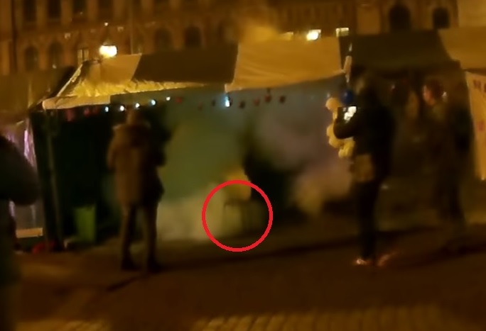 Teltta täynnä jauhetta - 4 jalkaa näkyy edelleen