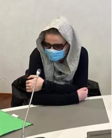 ...ja hänen syytteessä oleva naisystävänsä olivat läsnä käsittelyssä. Kuva Anna-Maija Naakka/IS
