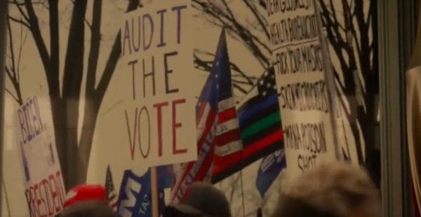 Maailma tuhoutuu koska Trump.