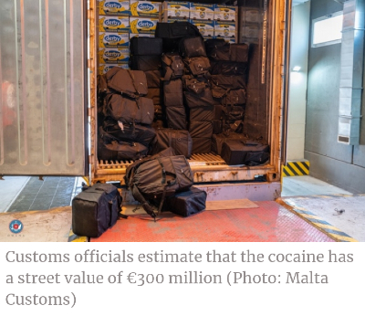 Maltalla jäi kokaiinia tullin haaviin. Oli näköjään pakattu samanlaisiin mustiin urheilukasseihin kuin Virossa takavarikoitu satsi. Banaanikuormissa tuli kumpikin erä.jpg