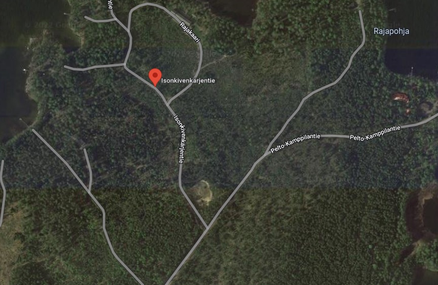 Punaisesta merkinnästä alaspäin on se hylätty soramonttu. Kartta googlemaps.