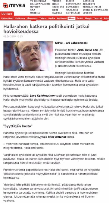 Raiskauksesta tuomittu ja hyökkäävästä naiseniskemistyylistään jo vuosia tunnettu toimittaja piti Halla-Ahon esiintymistä oikeudessa katkerana politikointina ja otsikoi sen juttuunsa.jpeg