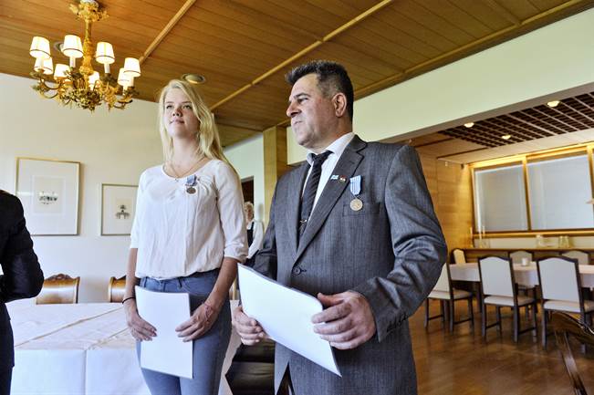 Tasavallan presidentin myöntämät hengenpelastusmitalit luovutettiin tiistaina Lounais-Suomen aluehallintovirastolla Turussa.