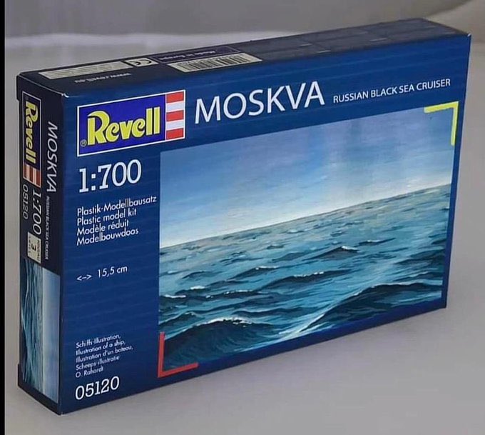 ryssän Mustanmeren laivaston entisen lippulaiva Moskva pienoismalli.jpg