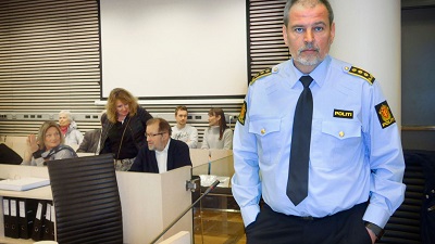 Eirik Jensen - likainen poliisisetä.jpg
