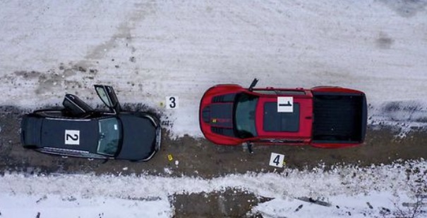 Puotila_autot_vastakkain.jpg
