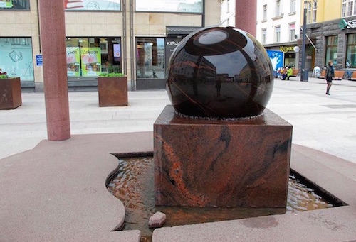 Rotuaarin_pallo_2013.jpg