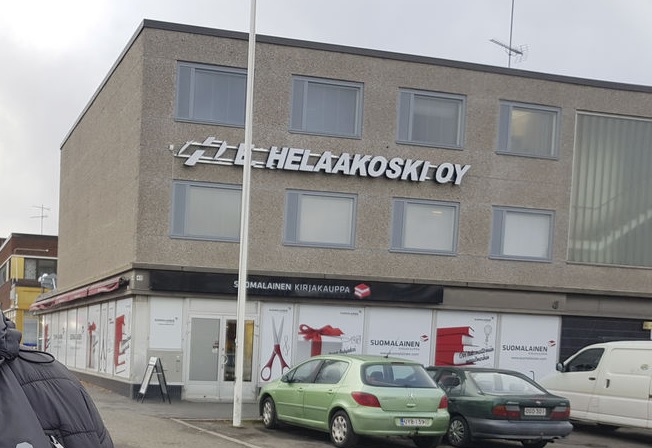 Epäilty asui Raahen keskustassa kuvan talossa.