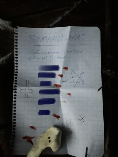 saatana2.jpg