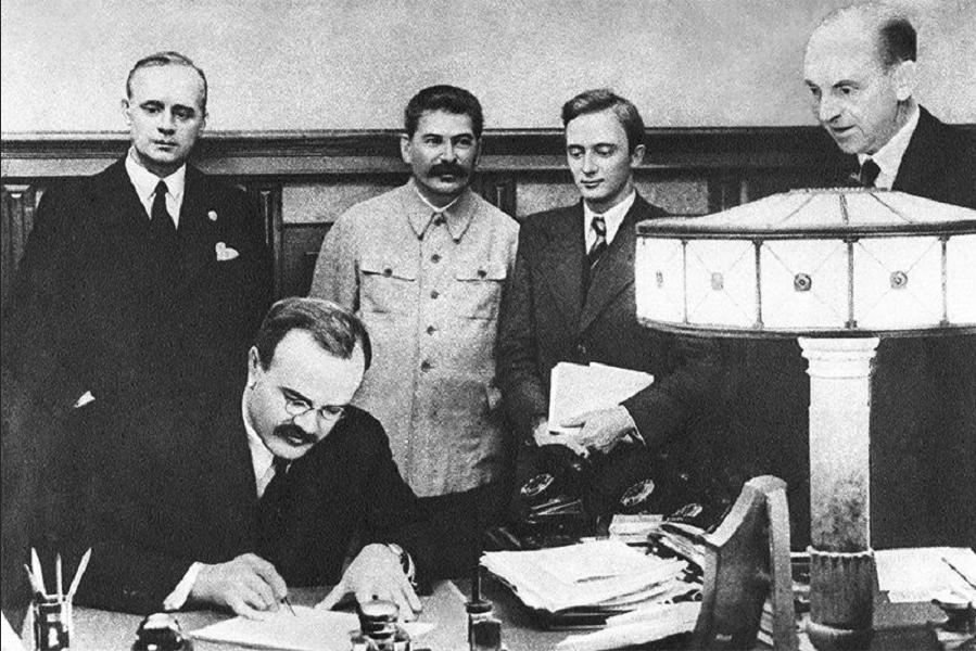 Molotov_Ribbentrop_Stalin.jpg