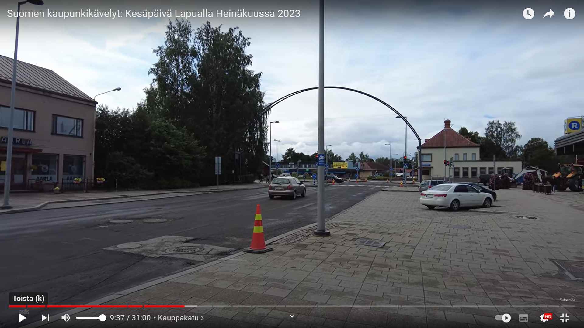 Lapua Kaupunkikävely 2023 Kauppakatu ja kaari.jpg