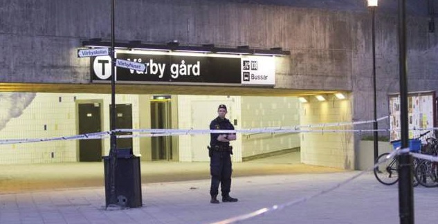 Vårby Gårdin metroasema.