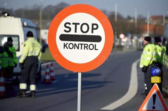 Tanska ja Ruotsi ovat vaikeuttaneet maahantuloa muun muassa aloittamalla väliaikaiset rajatarkastukset, jotka ovat edelleen voimassa. Kuva on otettu Saksan Fensburgissa tammikuussa 2016. (KUVA: CARSTEN REHDER / ZUMA PRESS)