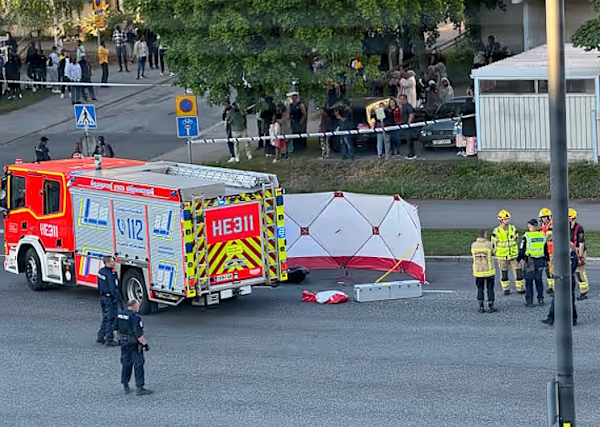 Scootarit Myrtsissä.jpg