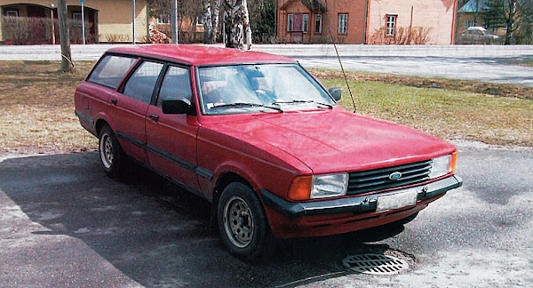 Antero Typön Ford Taunus farmariauto.jpg