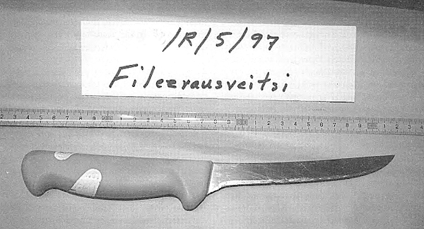 Kuoleman aiheuttanut fileerausveitsi.jpg