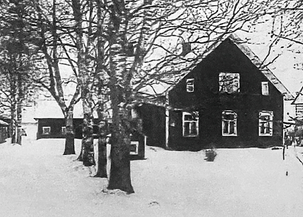 Surmatalo Yli-Härmän Ikolassa.jpg