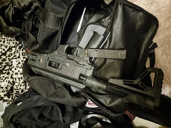 Ryöstössä käytetty 3D-valmisteinen konepistooli löytyi poliisin tekemässä kotietsinässä syyskuussa.jpg