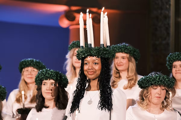 Daniela Owusu Lucia-kuoron kanssa.jpg