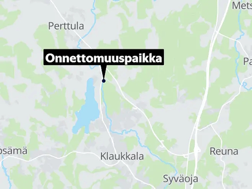 Tulvatiellä puinen silta, joka ylittää Luhtajoen.jpg