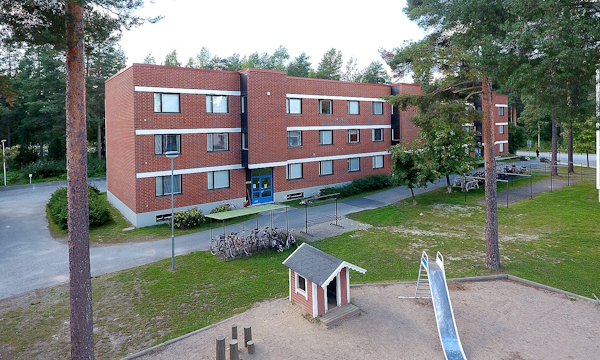 Töyrynkatu 6 piha-aluetta.jpg