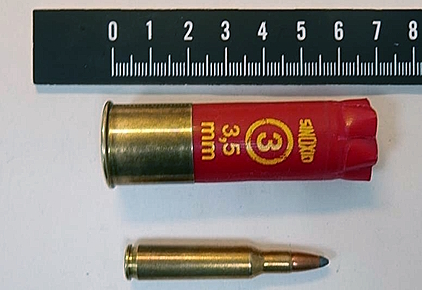 Rottweil 12 70 haulikoko 3,5 mm ja Sako .222 REM.jpg