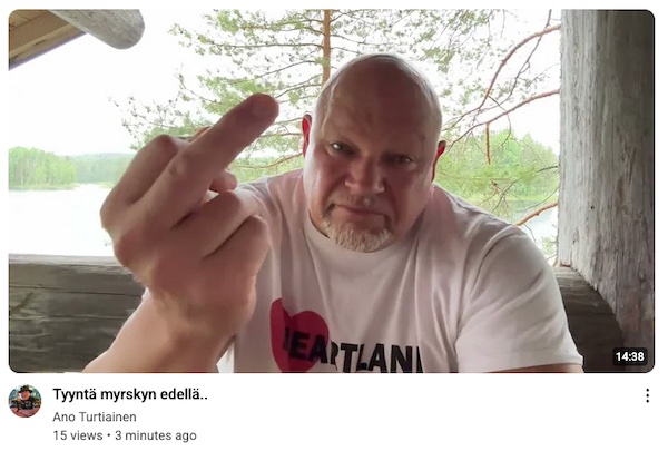 VKK_Ano_keskisormi.jpg