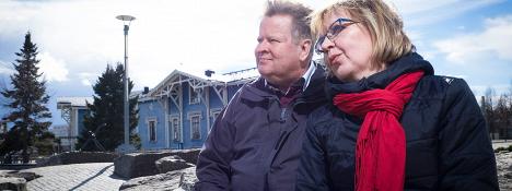 Oman tyttären julma kohtalo painaa vanhempien mieltä. (KUVA: Timo Hartikainen)