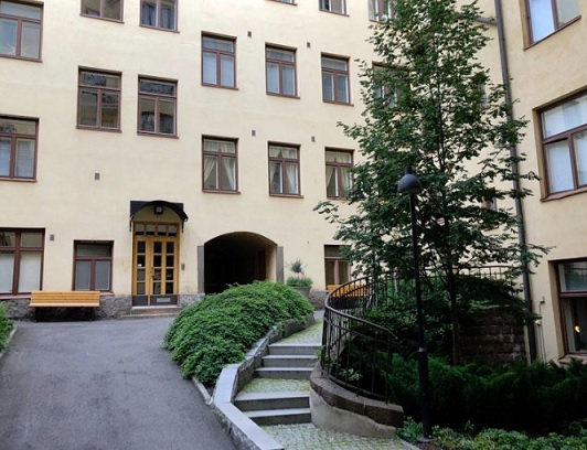 Kasarminkatu34_sisäpihaa.jpg